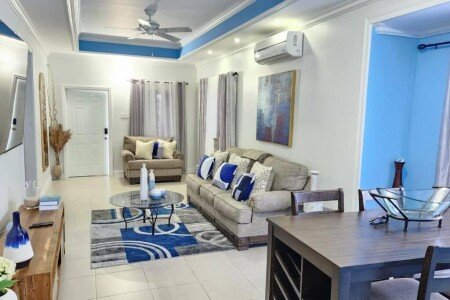 House 3 bedrooms, with pool