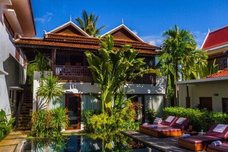 Hotel with pool