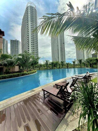 Apartment 2 guests, with pool