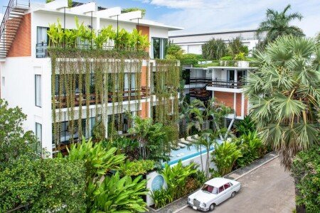 Hotel mit Pool