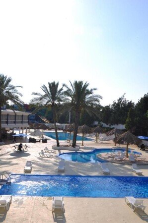 Hotel mit Pool