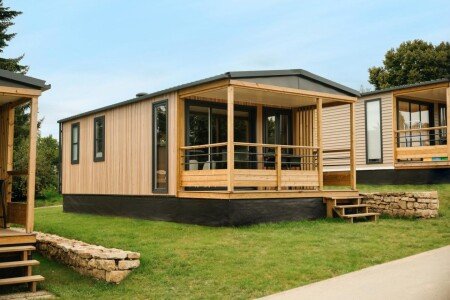 Campingurlaub / Wohnmobil 2 Schlafzimmer, mit Parkplatz