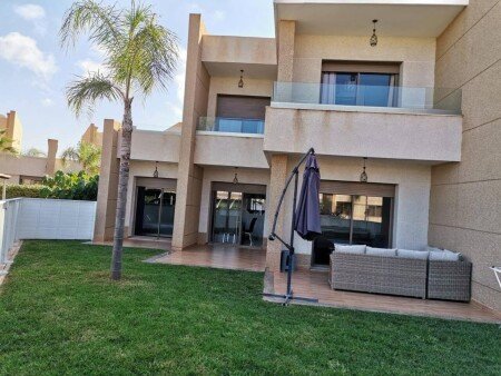 Villa 3 Schlafzimmer, mit Pool