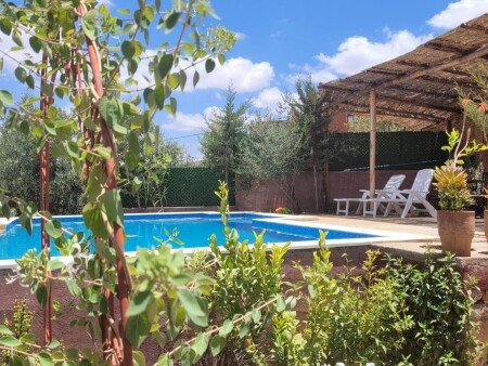 Bed and breakfast 4 voyageurs, avec piscine