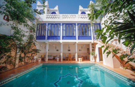 Bed and breakfast 3 voyageurs, avec piscine