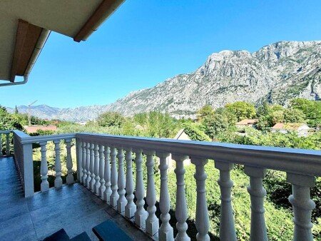 Wohnung 2 Schlafzimmer, mit Garten