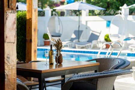 Apartment 5 guests, with pool