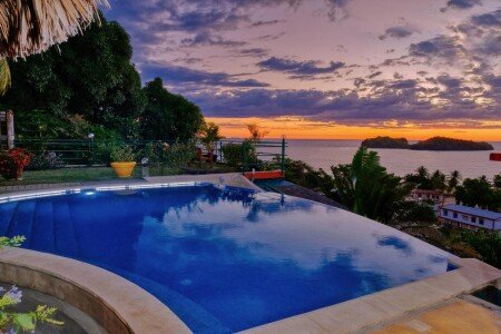 Apartment 2 guests, with pool