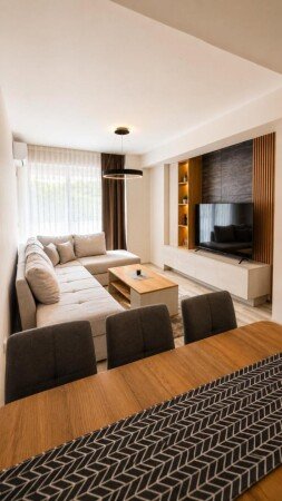 Wohnung 2 Schlafzimmer, mit Klimaanlage