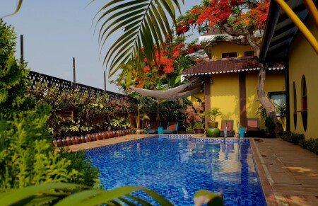 Hôtel moderne, avec piscine