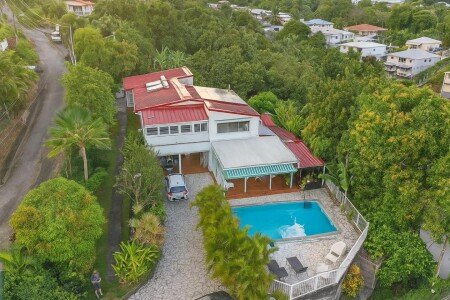 Bed and breakfast 2 voyageurs, avec piscine