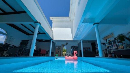 Bed and breakfast 5 voyageurs, avec piscine