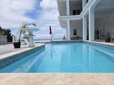 Aparthotel 7 guests, with pool