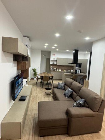 Appartamento 3 camere, con aria condizionata