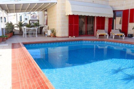 Bed and breakfast 2 voyageurs, avec piscine