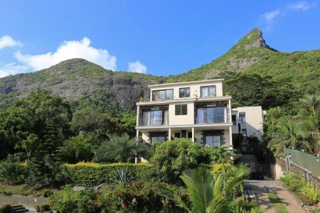 House 4 guests, with garden