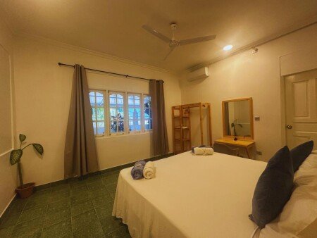 Bed and breakfast 9 guests, with garden