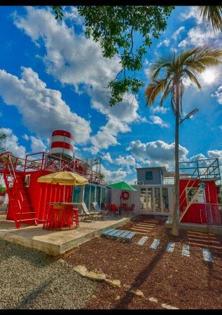 House 3 bedrooms, with pool