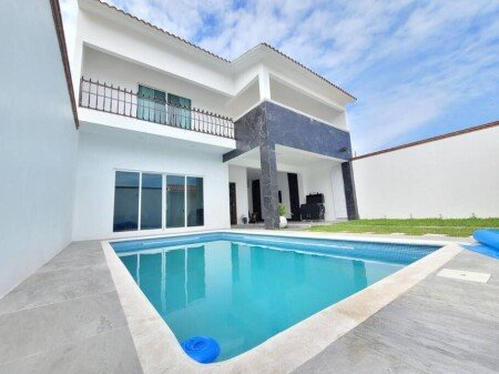 Casa 4 habitaciones, con piscina