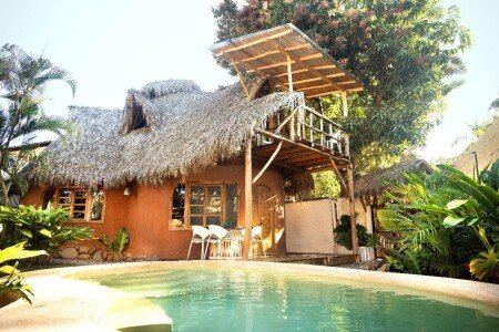 House 2 bedrooms, with pool