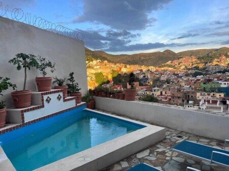 Casa 2 habitaciones, con piscina