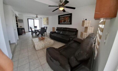 House 3 bedrooms, with garden