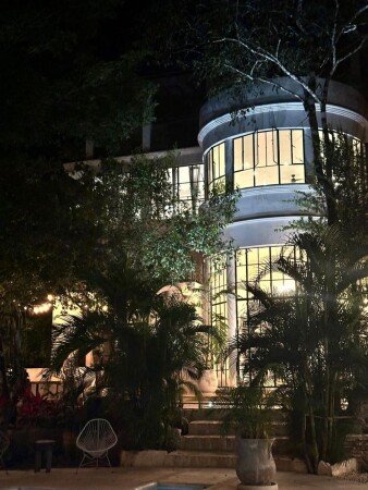 Bed and breakfast 7 guests, with parking