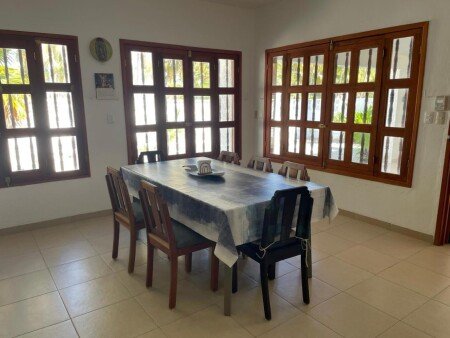 Casa 3 habitaciones, con aire acondicionado