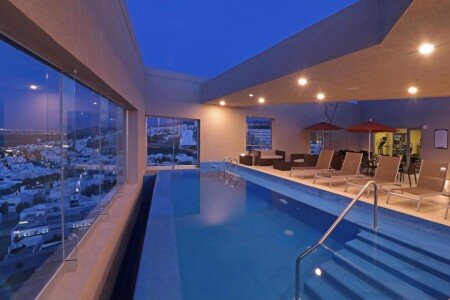 Hotel con piscina