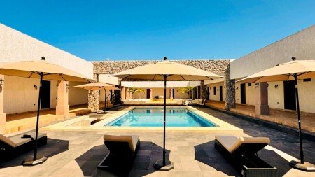 Hotel con piscina