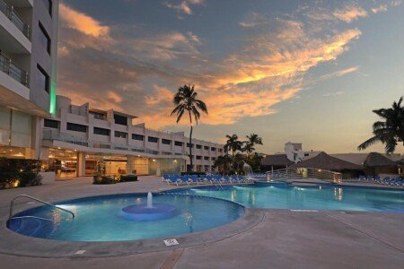 Hotel con piscina