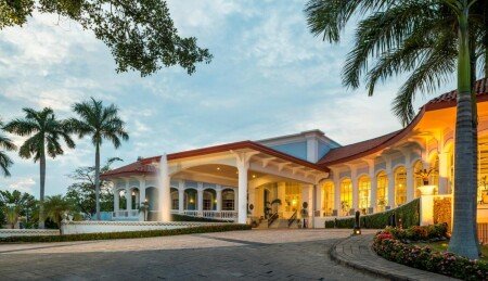 Hotel con piscina