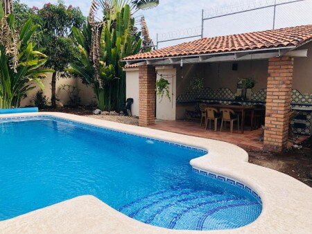 House 2 bedrooms, with pool