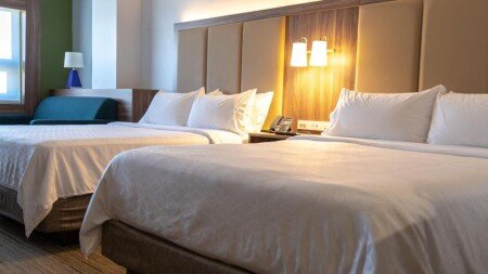 Hotel con piscina