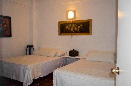 Hostal 1 habitación, con jardín