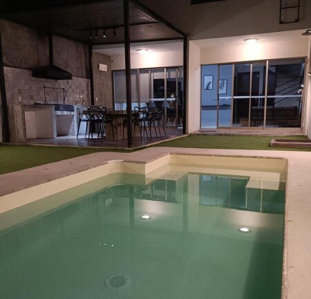 House 3 bedrooms, with pool