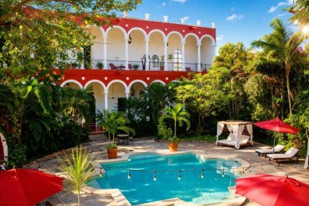 Hotel con piscina