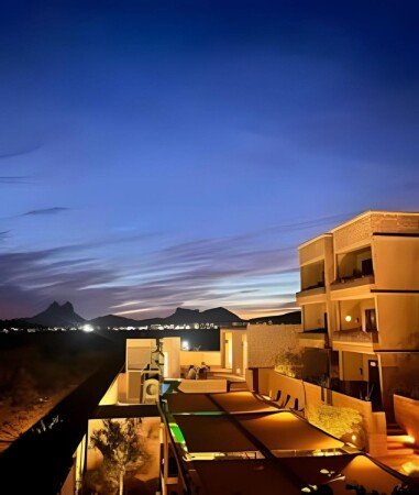 House 6 guests, with pool