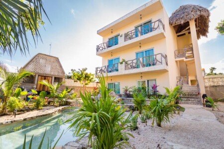 Bed and breakfast 1 bedroom, with pool