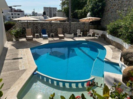 Hotel con piscina