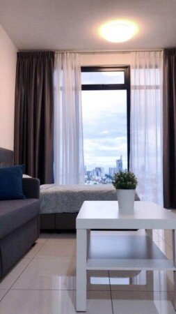 Apartment 9 guests, with jacuzzi