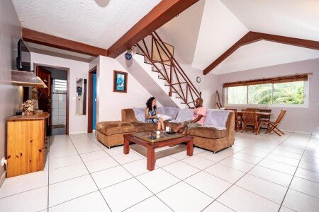 House 6 guests, with garden