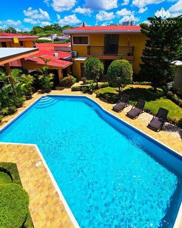 Hotel con piscina
