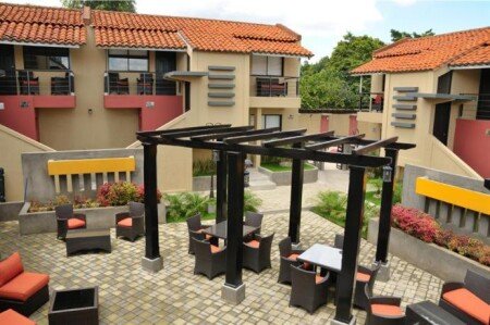 Hotel con piscina