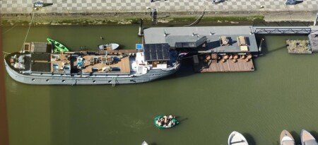 Boot 5 gasten, met jacuzzi