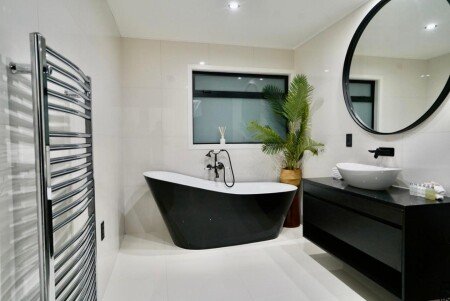 House 3 bedrooms, with garden