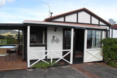 Bed and breakfast 2 guests, with pool