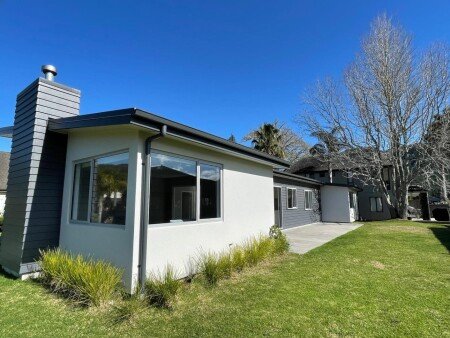 House 4 bedrooms, with pool