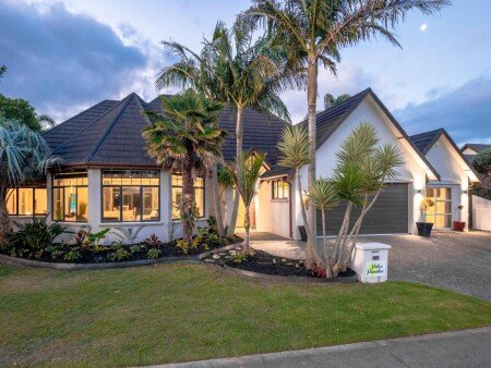 House 4 bedrooms, with jacuzzi