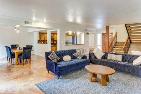 House 6 guests, with pool